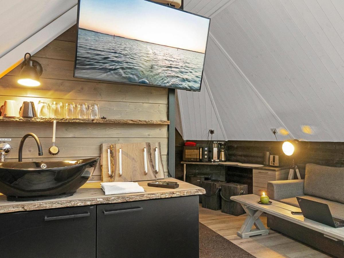 Holiday Home Samruam B Aurora Cabin By Interhome ซาลลา ภายนอก รูปภาพ